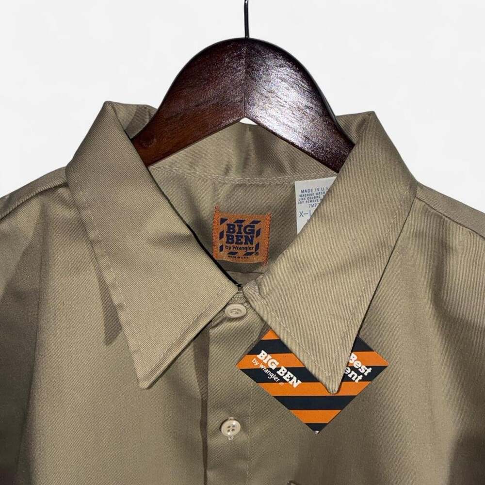 Wrangler Men's Tan and Khaki Shirt